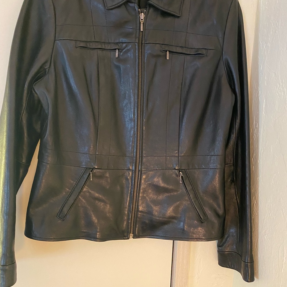 ALFANI Woman’s Leather Jacket!!